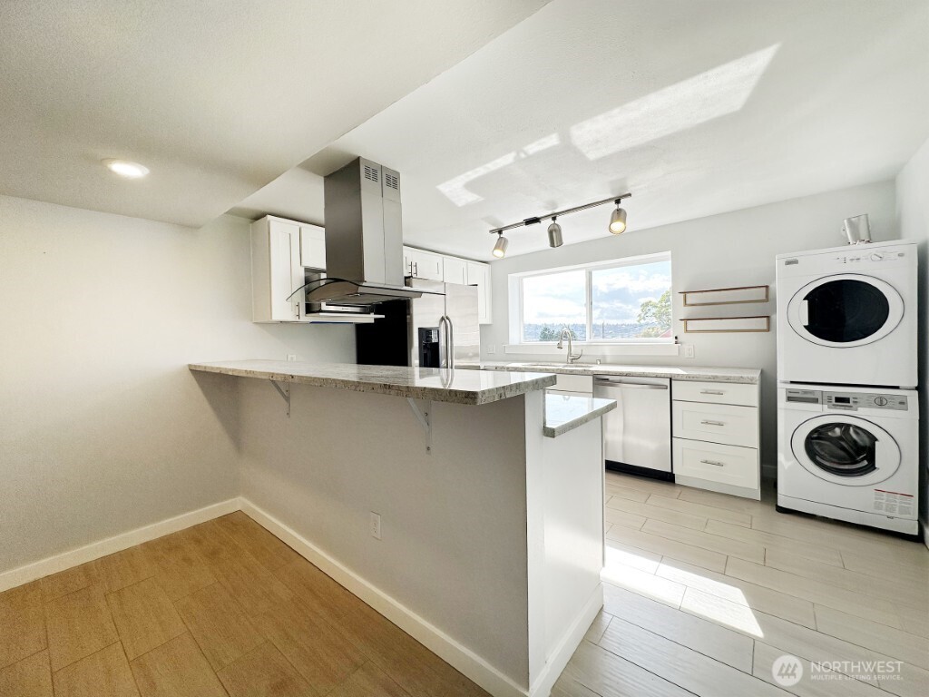 300 Nw 47th Street Adu Property Photo 3