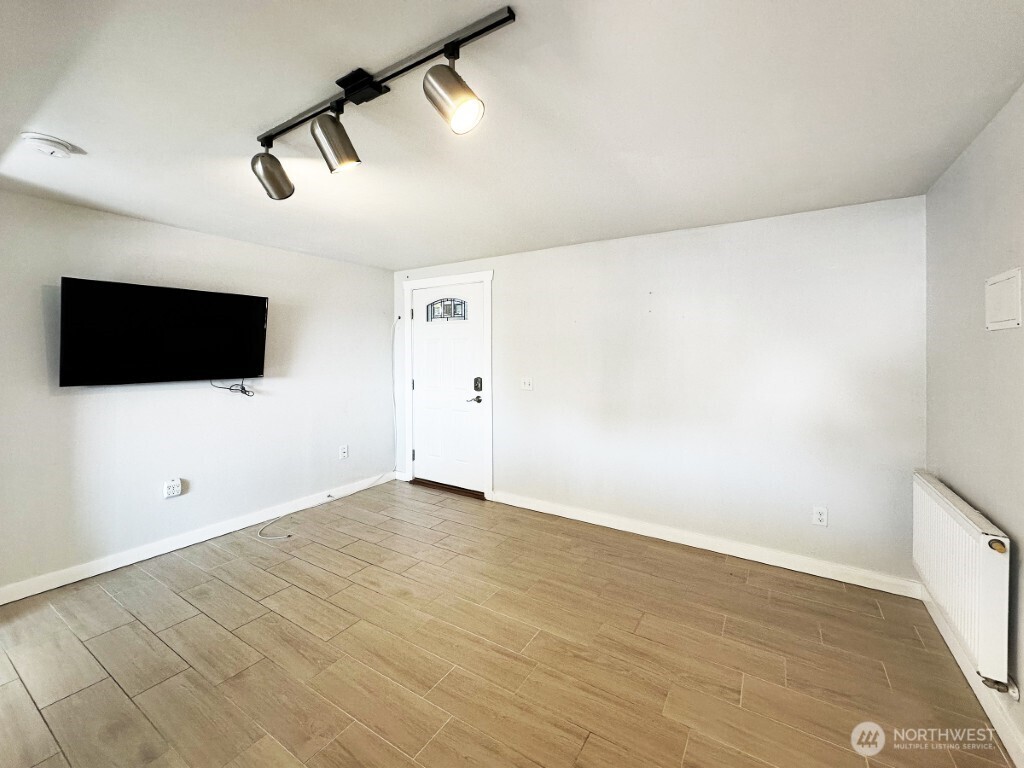 300 Nw 47th Street Adu Property Photo 7