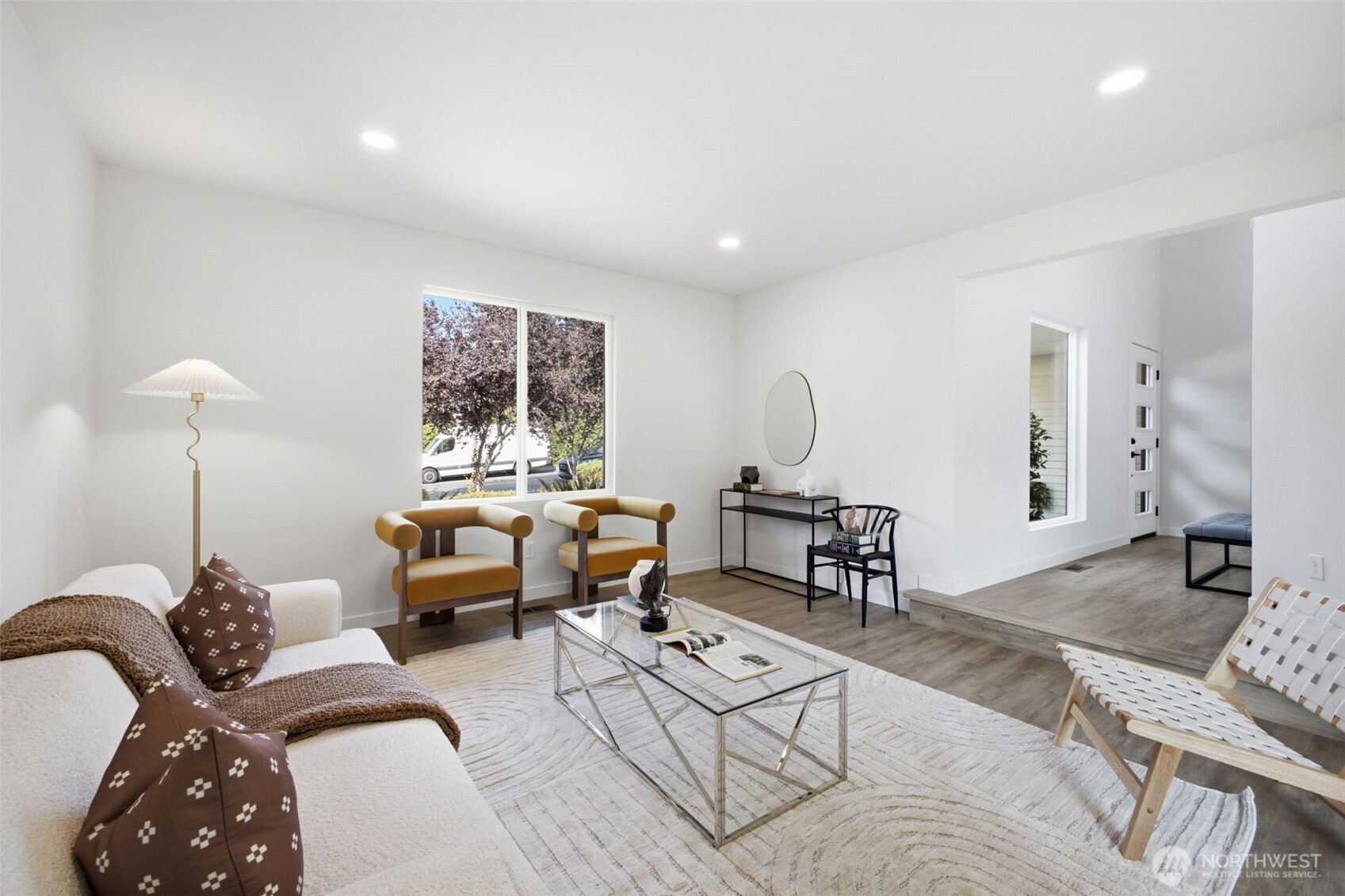 5614 Norpoint Property Photo 8