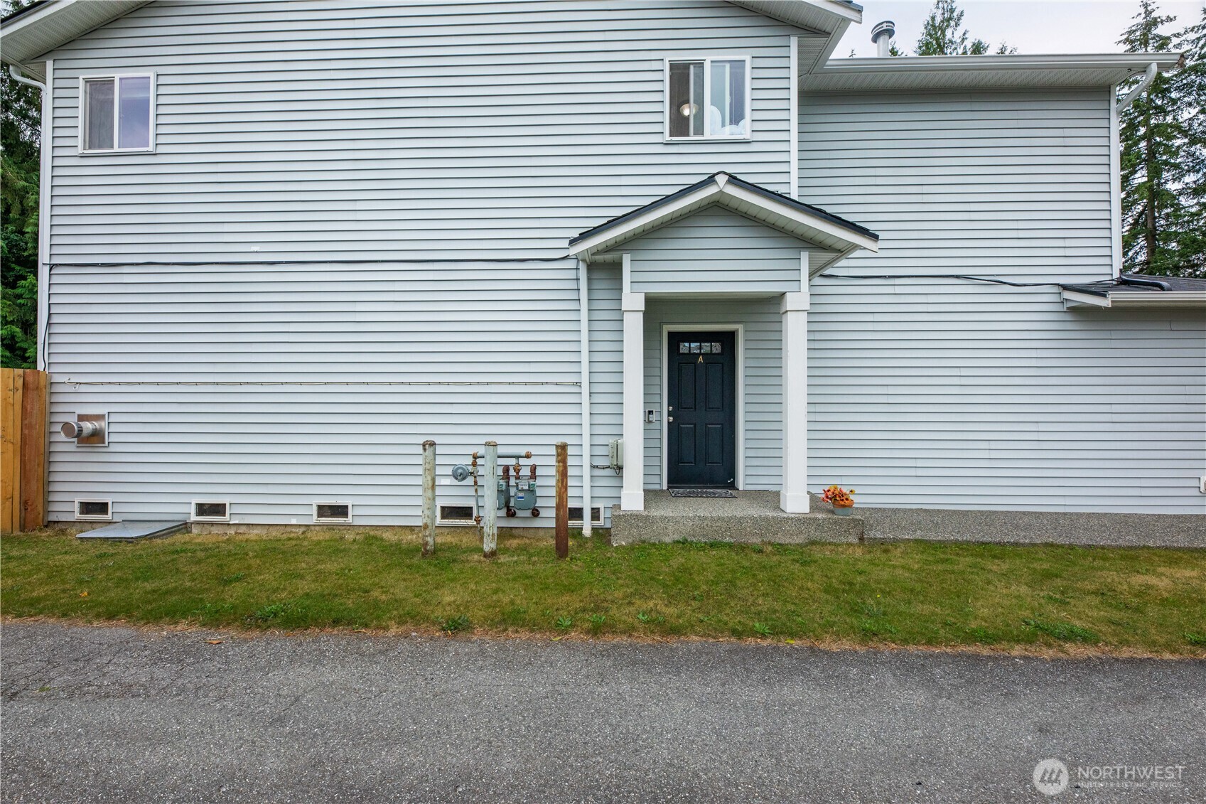 9911 48th Drive A Property Photo 27