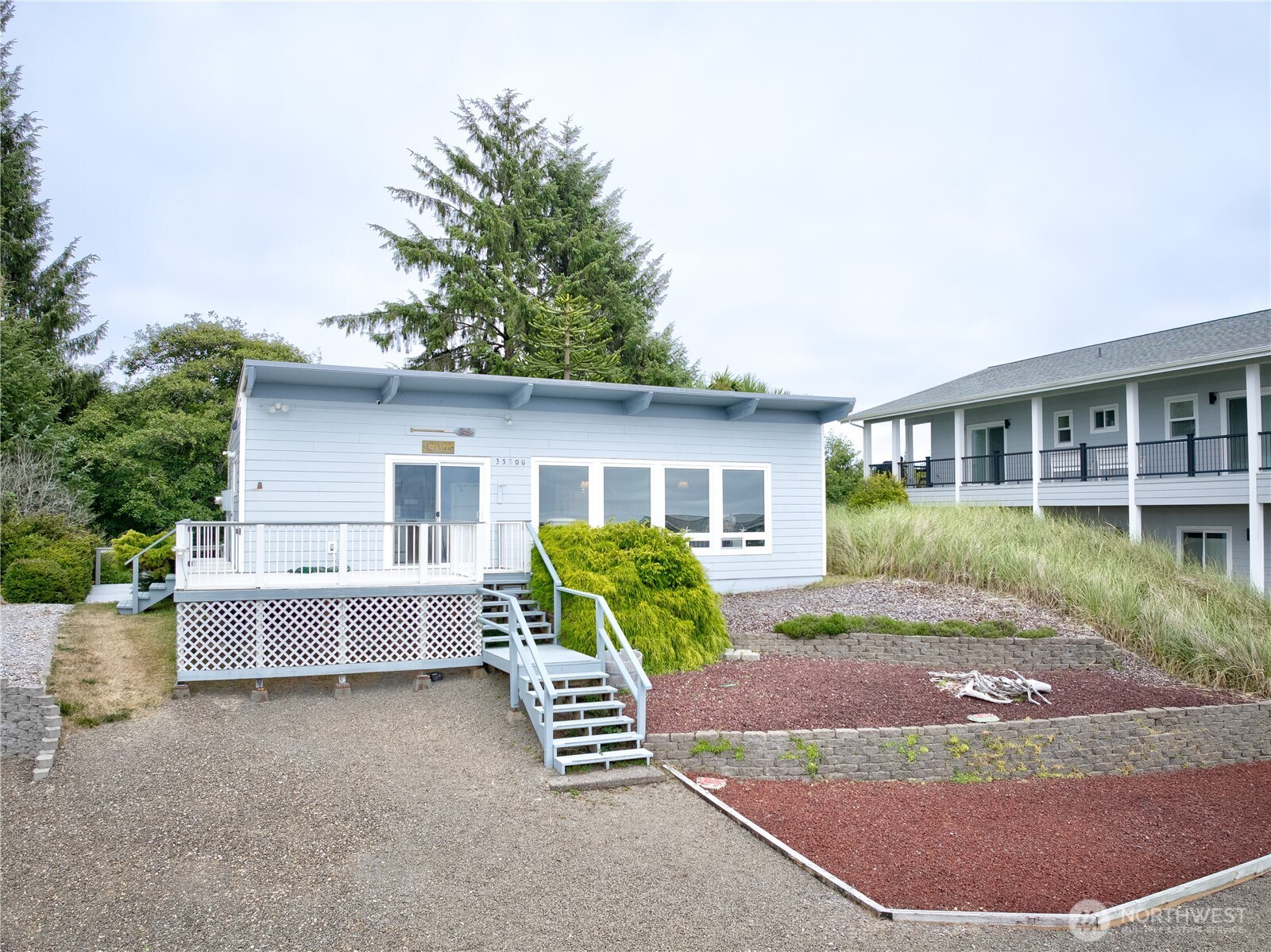 35200 J Place Property Photo 1