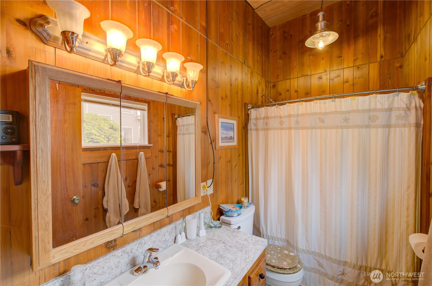 35200 J Place Property Photo 14