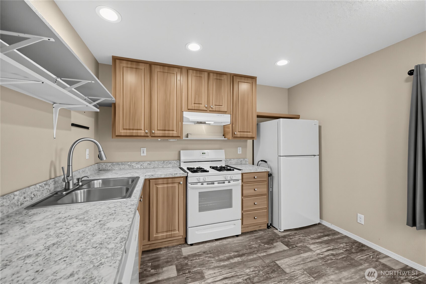 209 Waterloo Road Property Photo 9