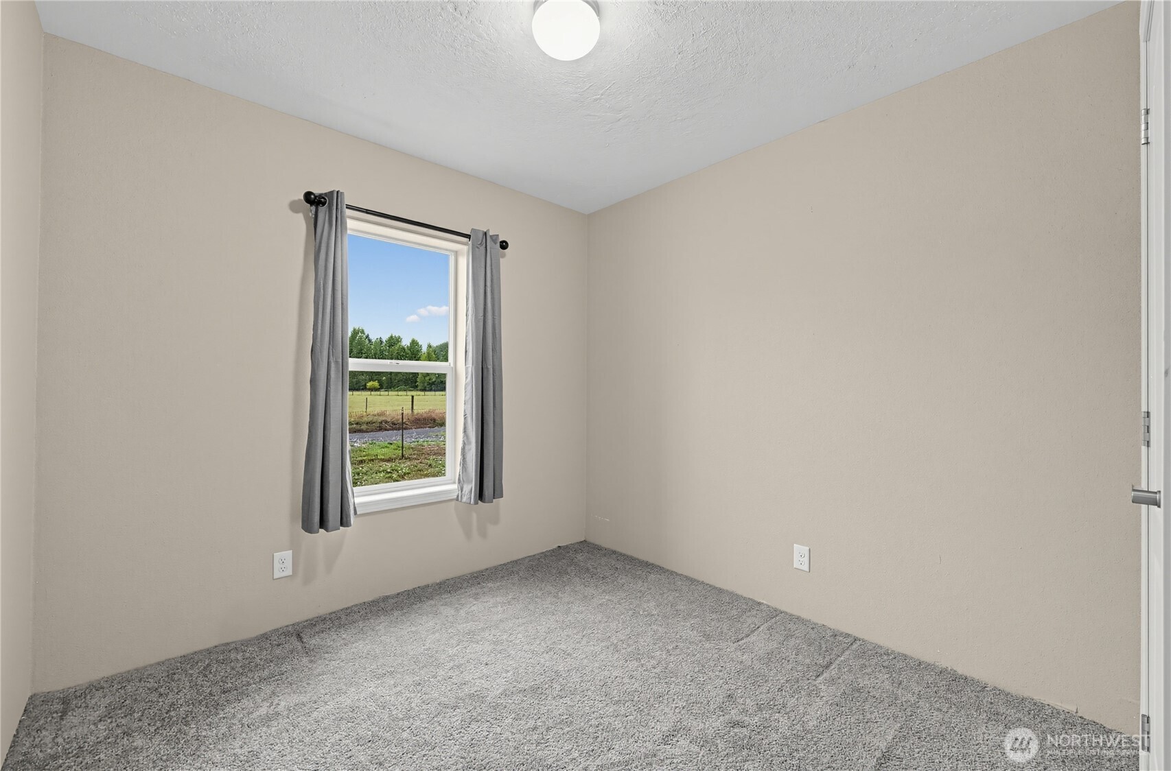 209 Waterloo Road Property Photo 11