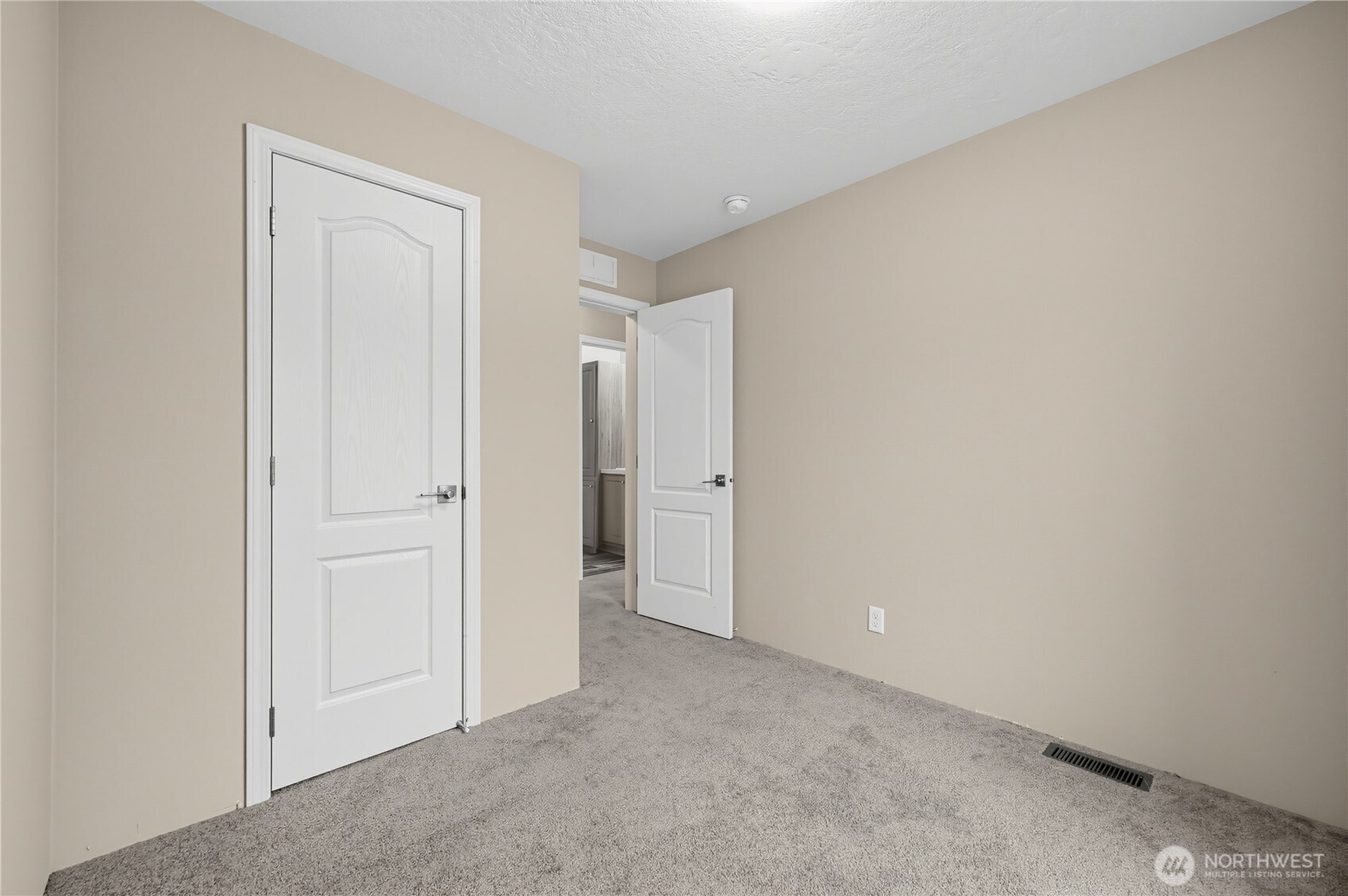 209 Waterloo Road Property Photo 13