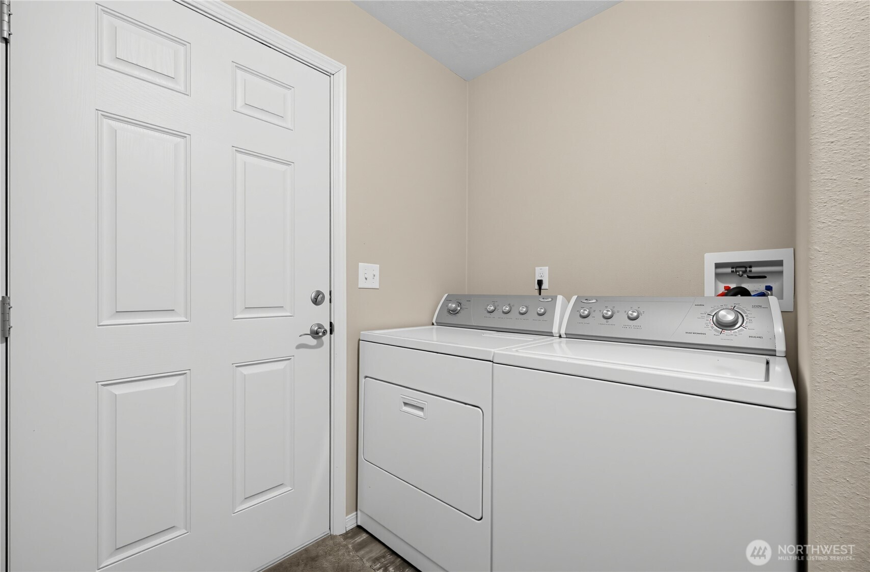 209 Waterloo Road Property Photo 15