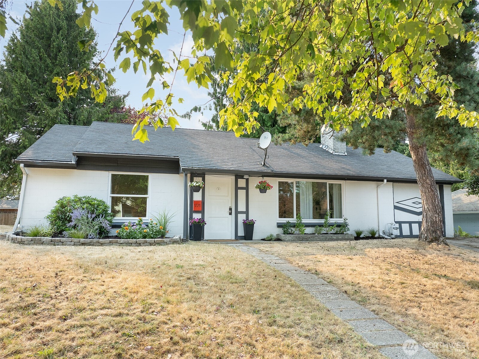 17211 5th Avenue Property Photo 1