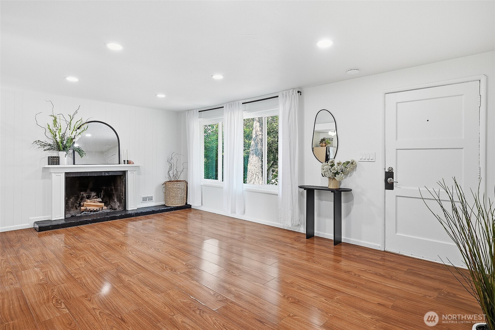 17211 5th Avenue Property Photo 5