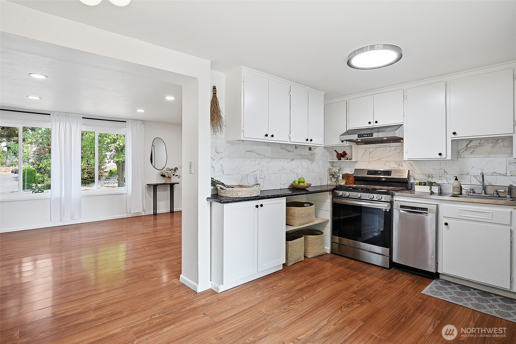 17211 5th Avenue Property Photo 8