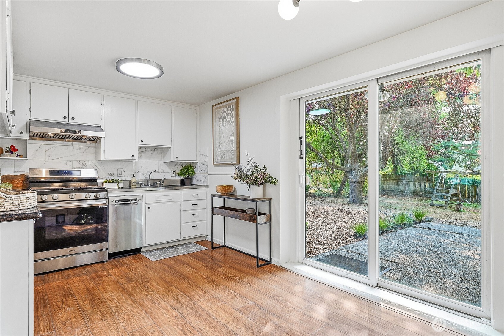 17211 5th Avenue Property Photo 9