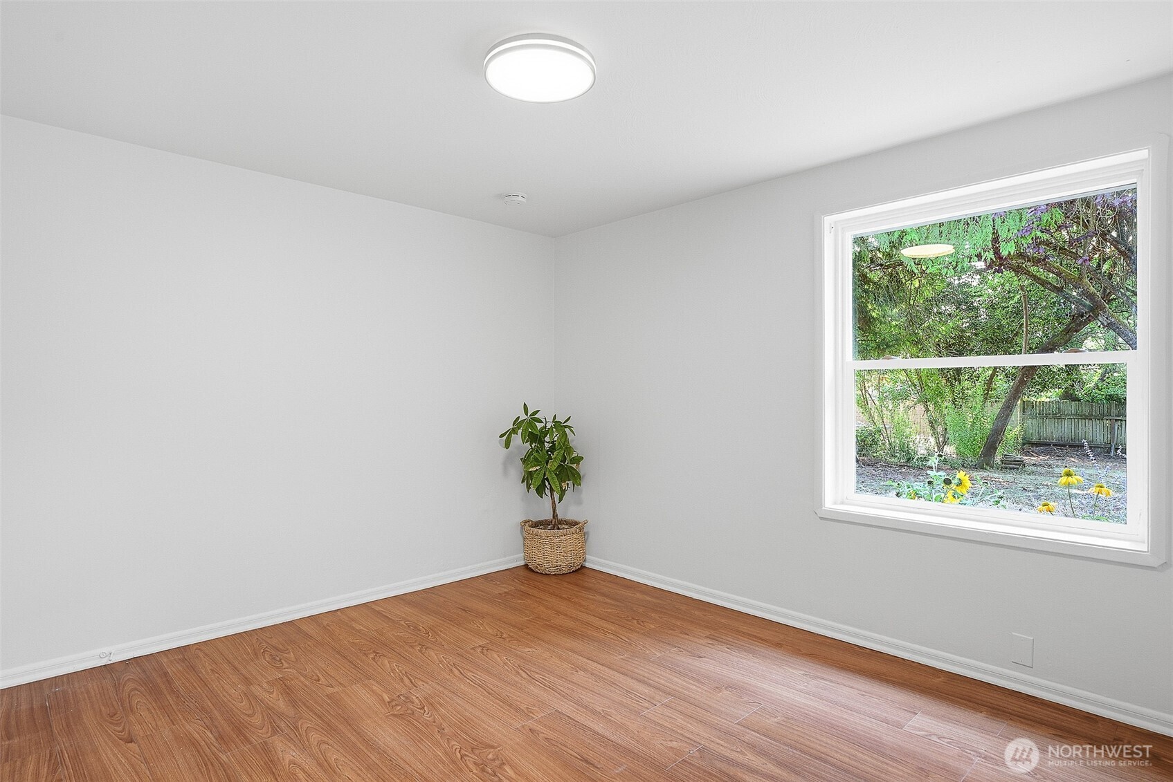 17211 5th Avenue Property Photo 14
