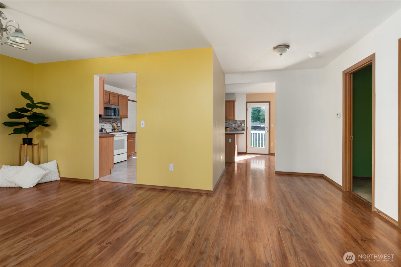 1186 Nw Kathleen Drive Property Photo 9
