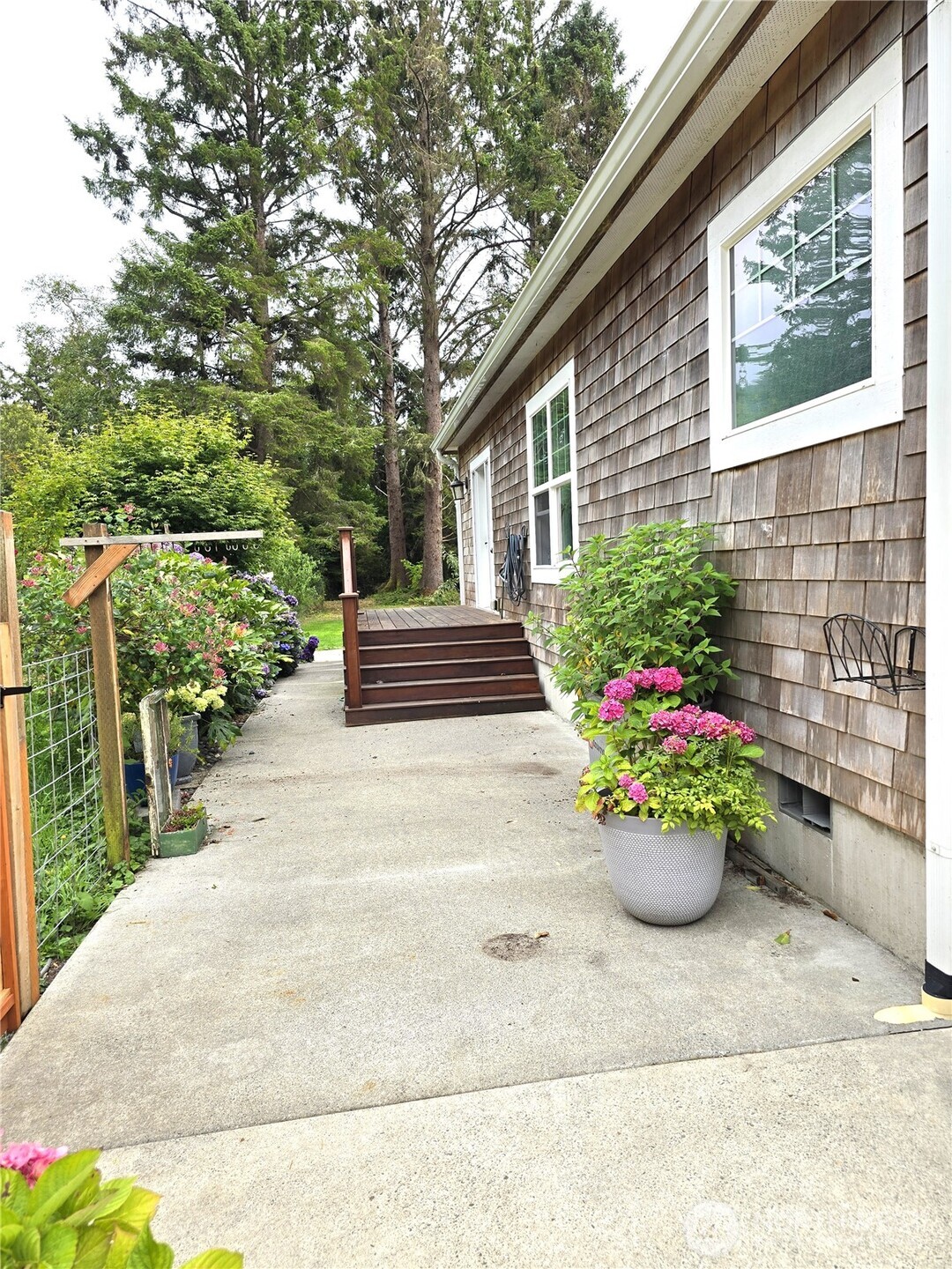 620 State Rt 101 Property Photo 33