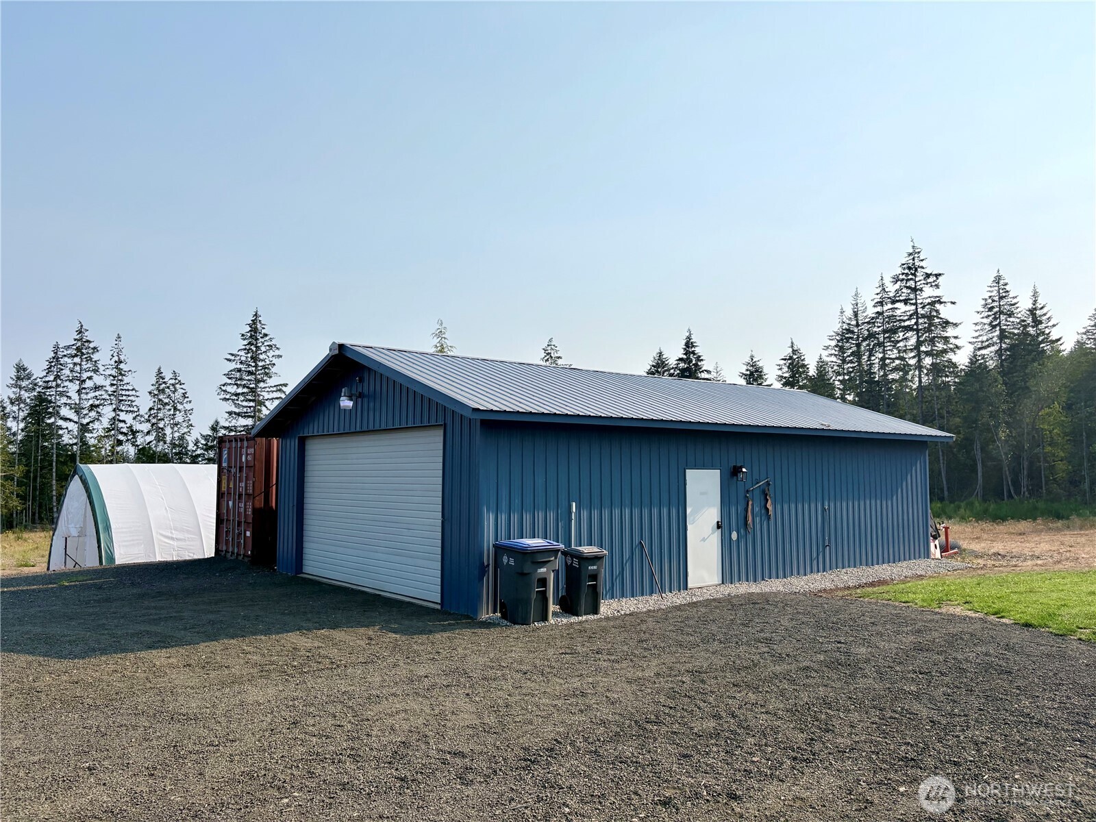 320 E Lonesome Creek Road Property Photo 4