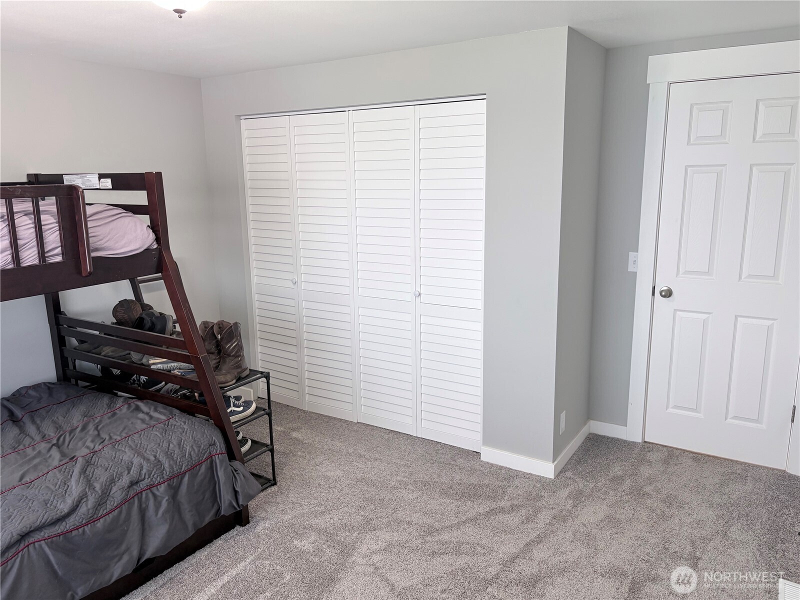 320 E Lonesome Creek Road Property Photo 17