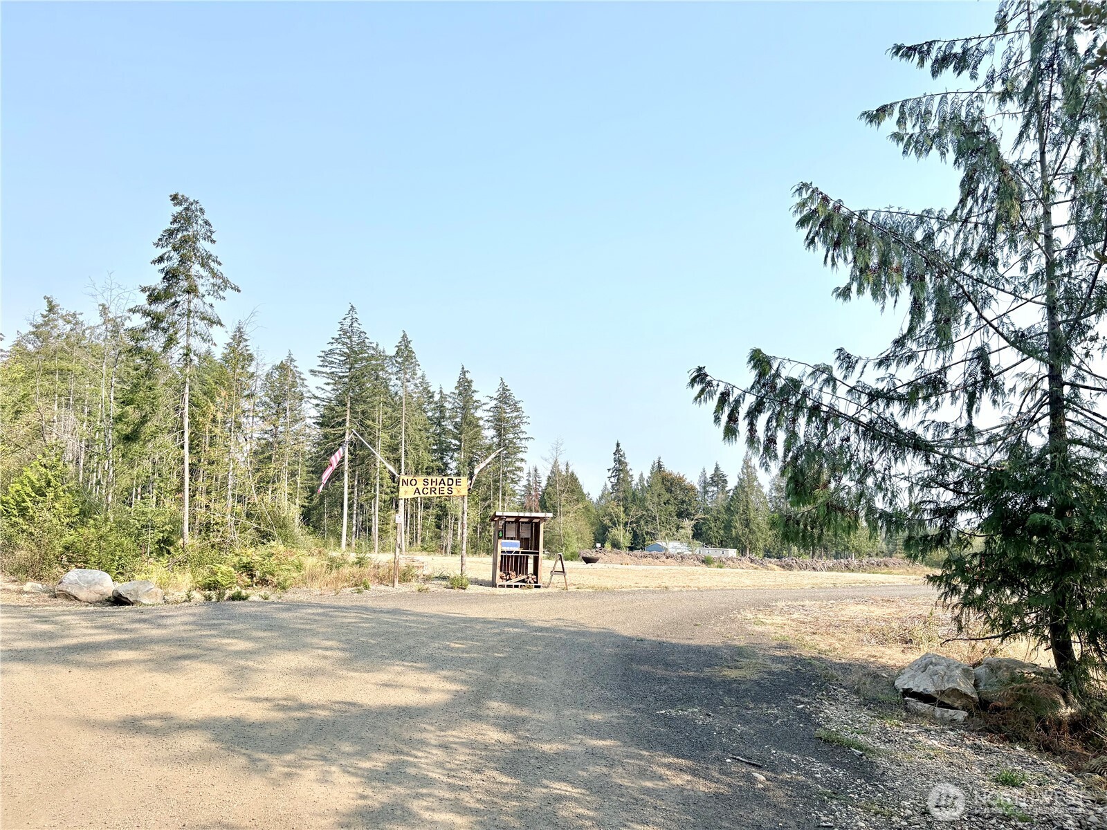 320 E Lonesome Creek Road Property Photo 24