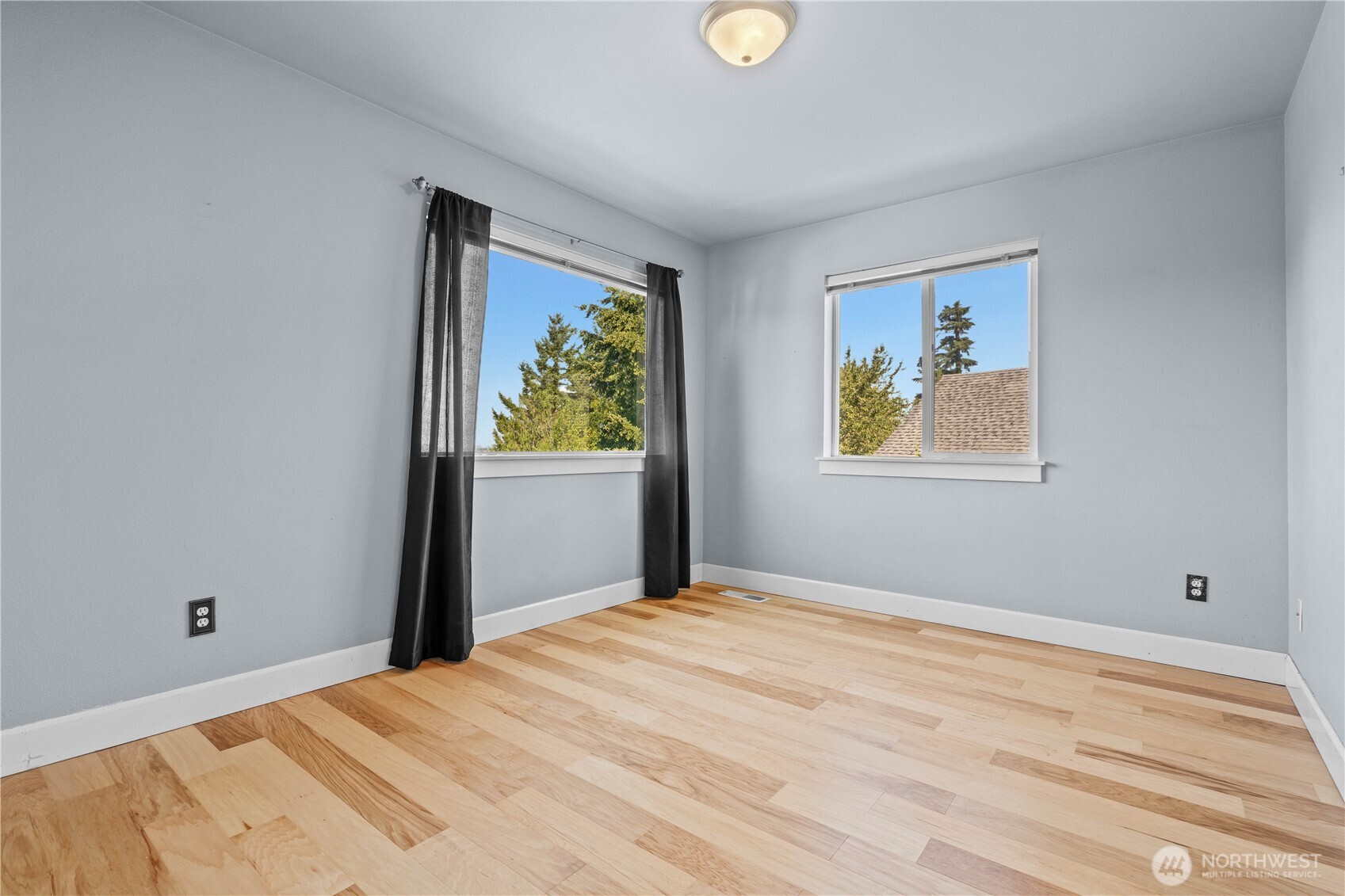 2010 26th Place Property Photo 22