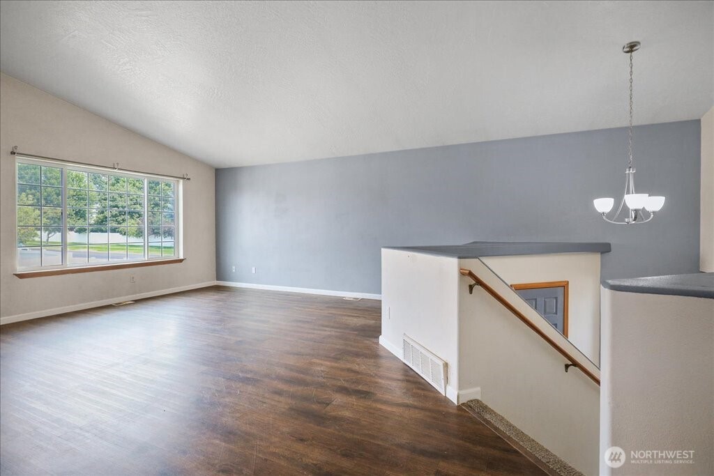 735 E Tara Lee Avenue Property Photo 7