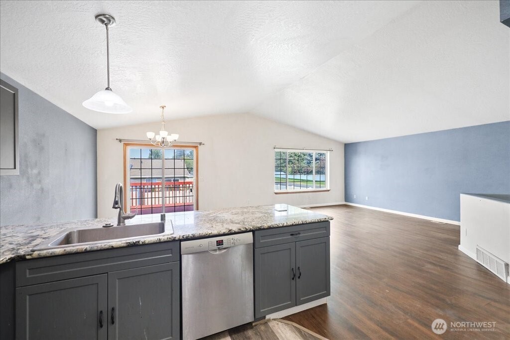 735 E Tara Lee Avenue Property Photo 16