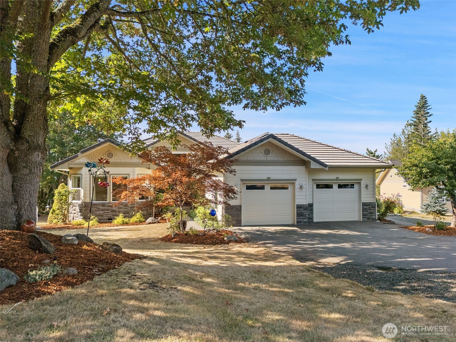 682 Fox Hollow Road Property Photo 2