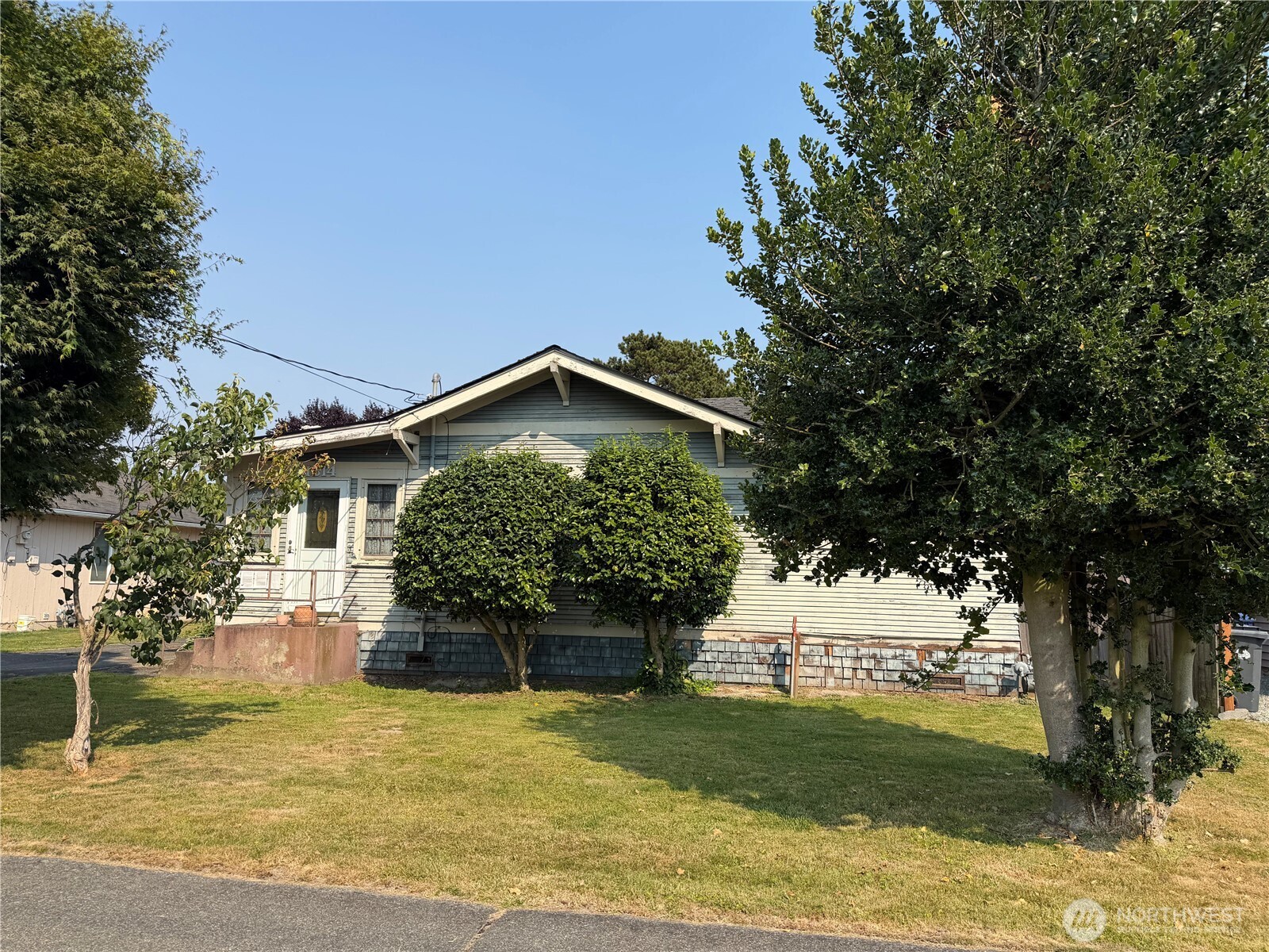 1814 Douglas Street Property Photo 2