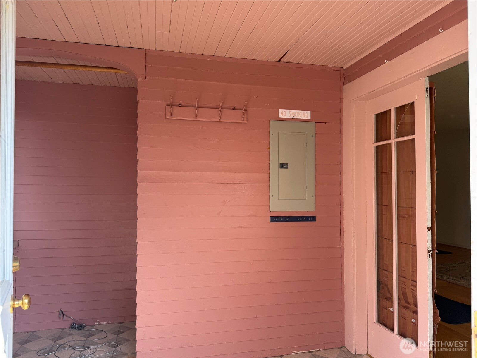 1814 Douglas Street Property Photo 4