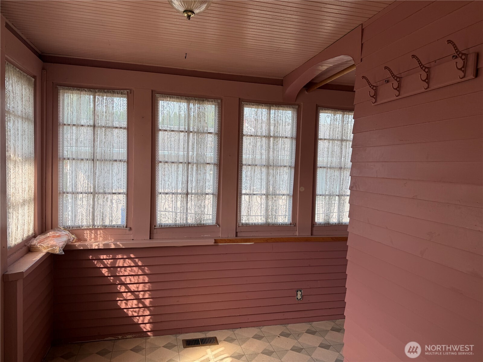 1814 Douglas Street Property Photo 5