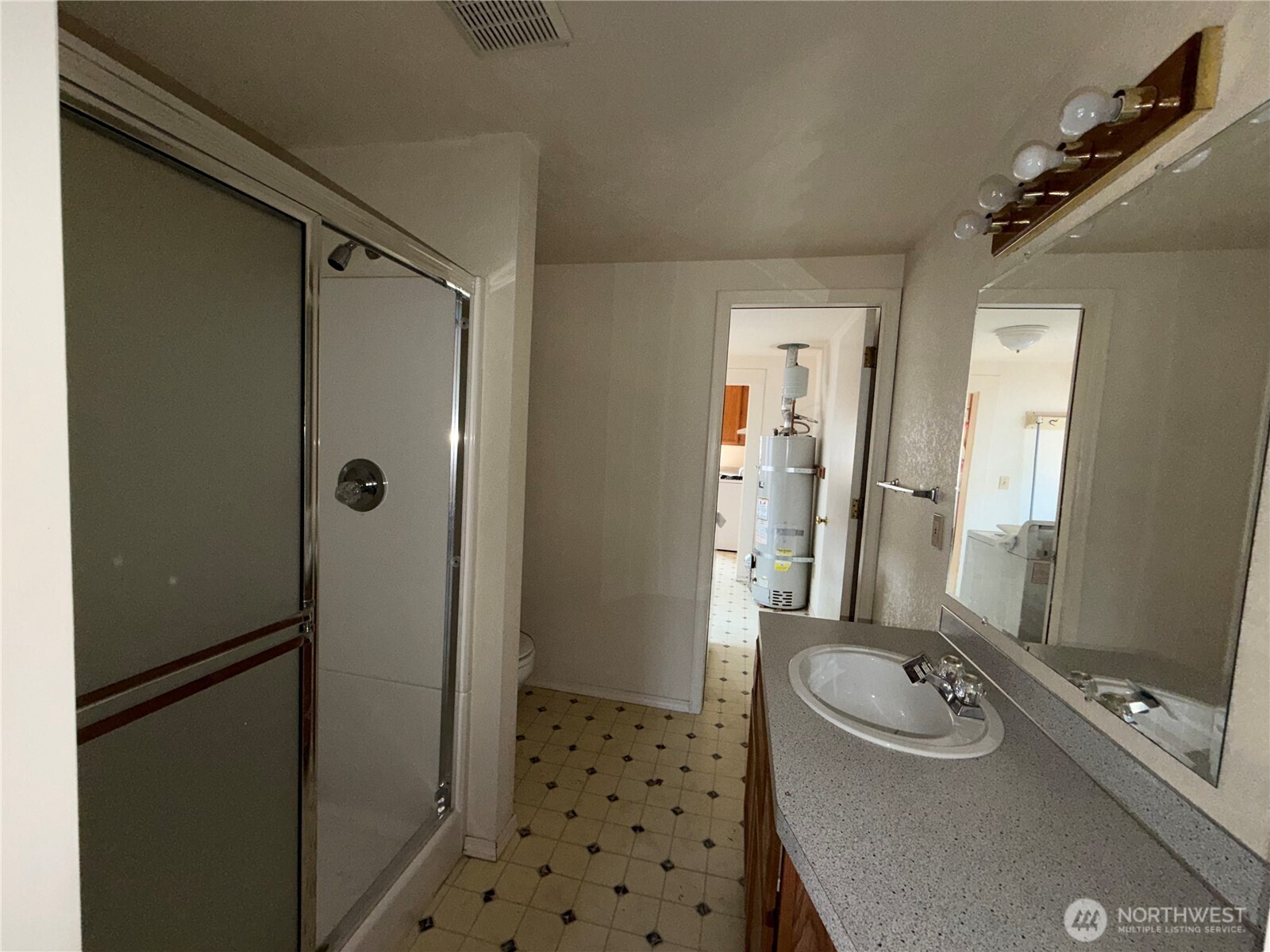 1814 Douglas Street Property Photo 15