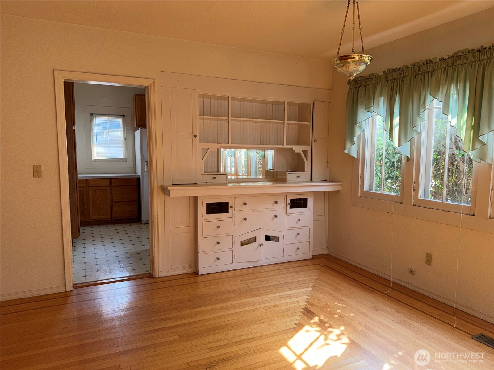 1814 Douglas Street Property Photo 19