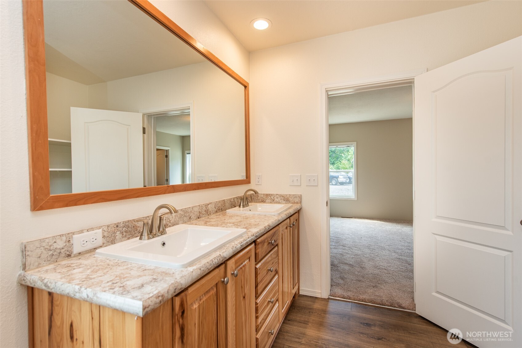 268646 Hwy 101 Property Photo 20
