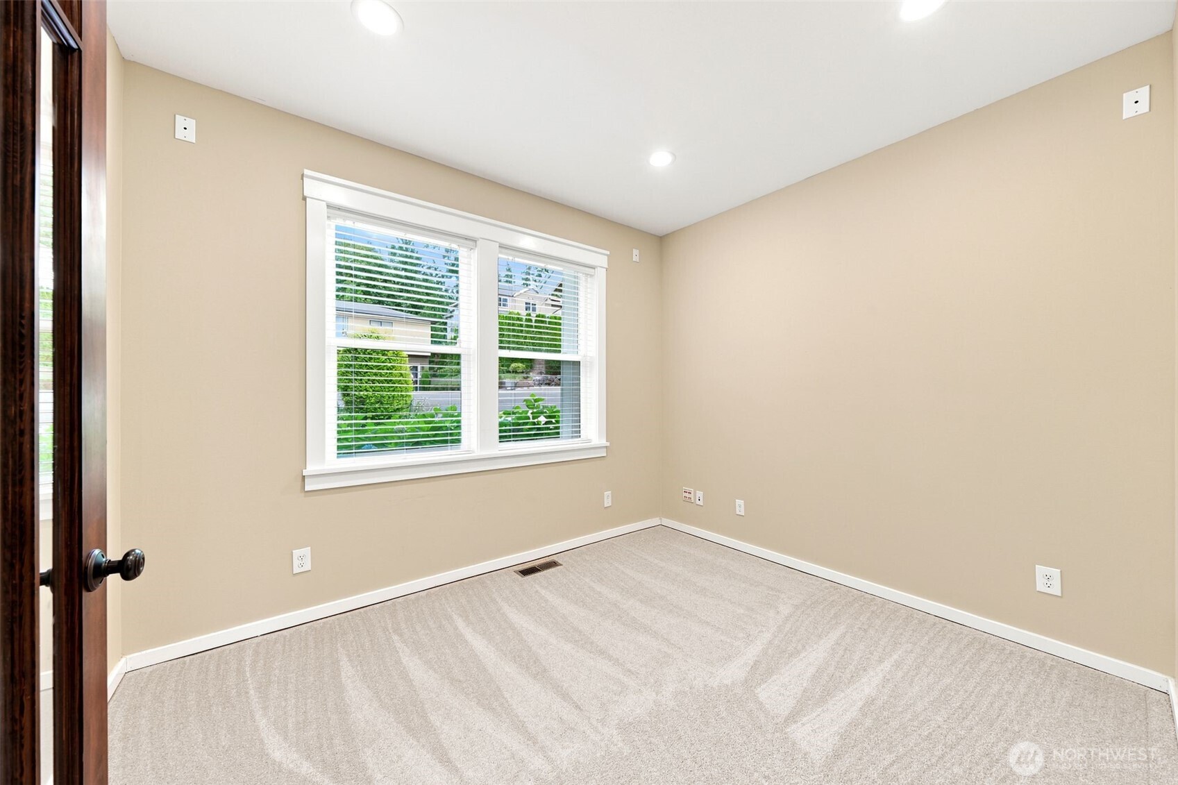 451 211th Avenue Property Photo 13