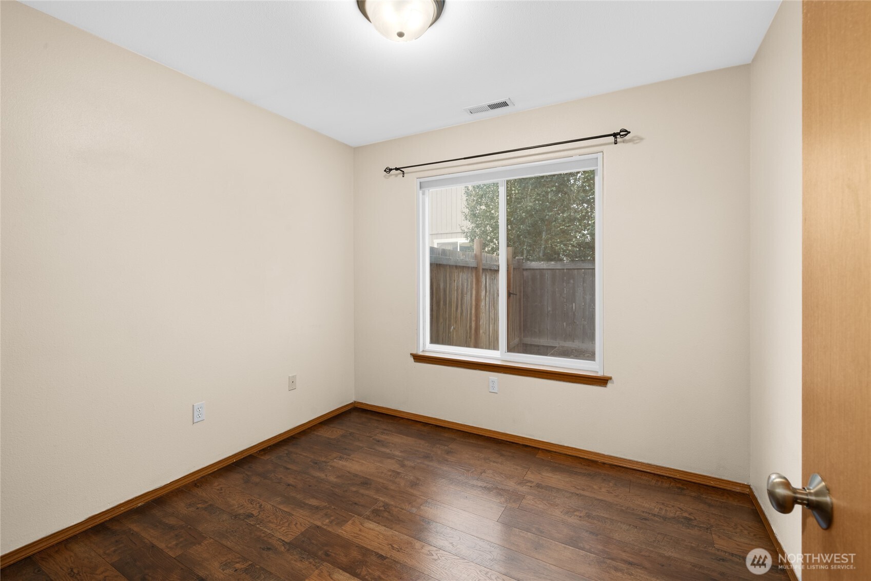 404 E 28th Avenue Property Photo 14