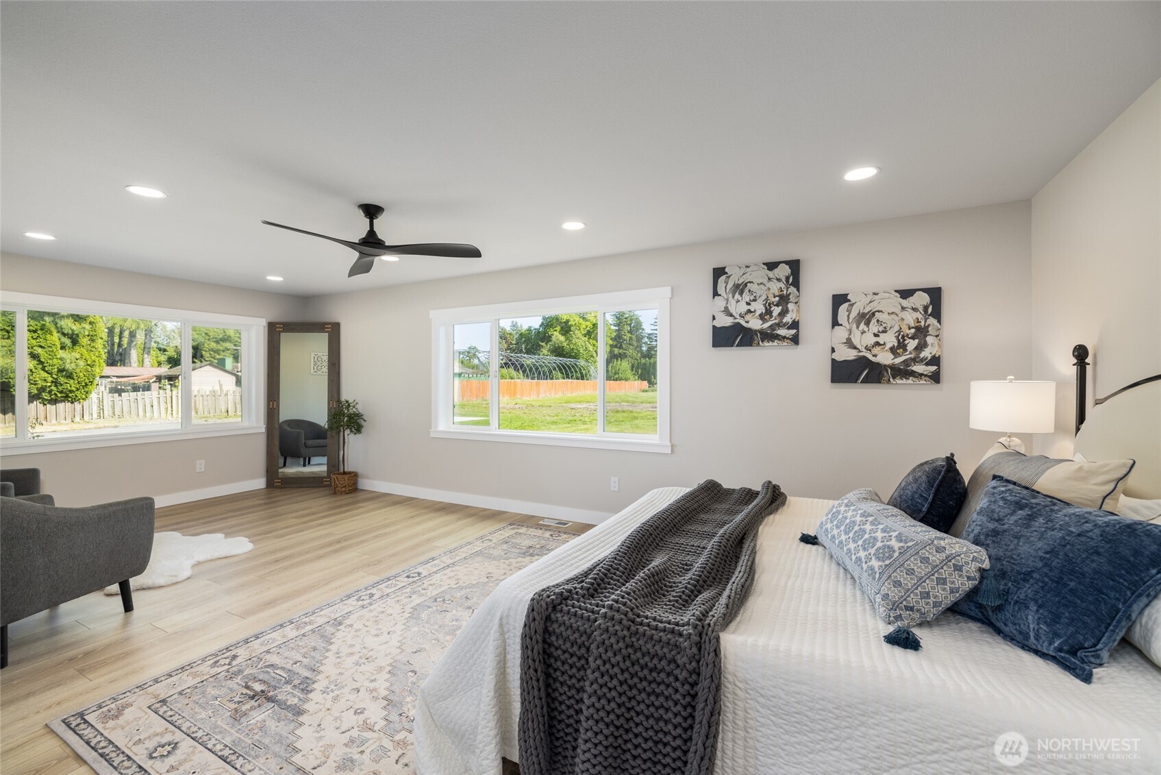323 W King Tut Road Property Photo 15