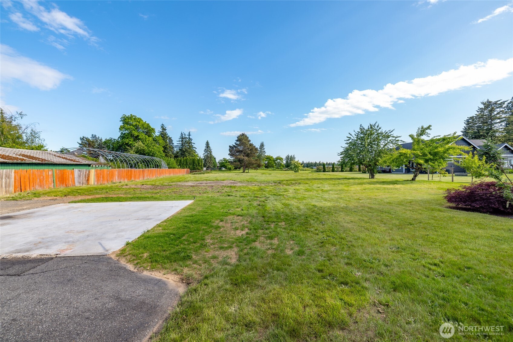 323 W King Tut Road Property Photo 28