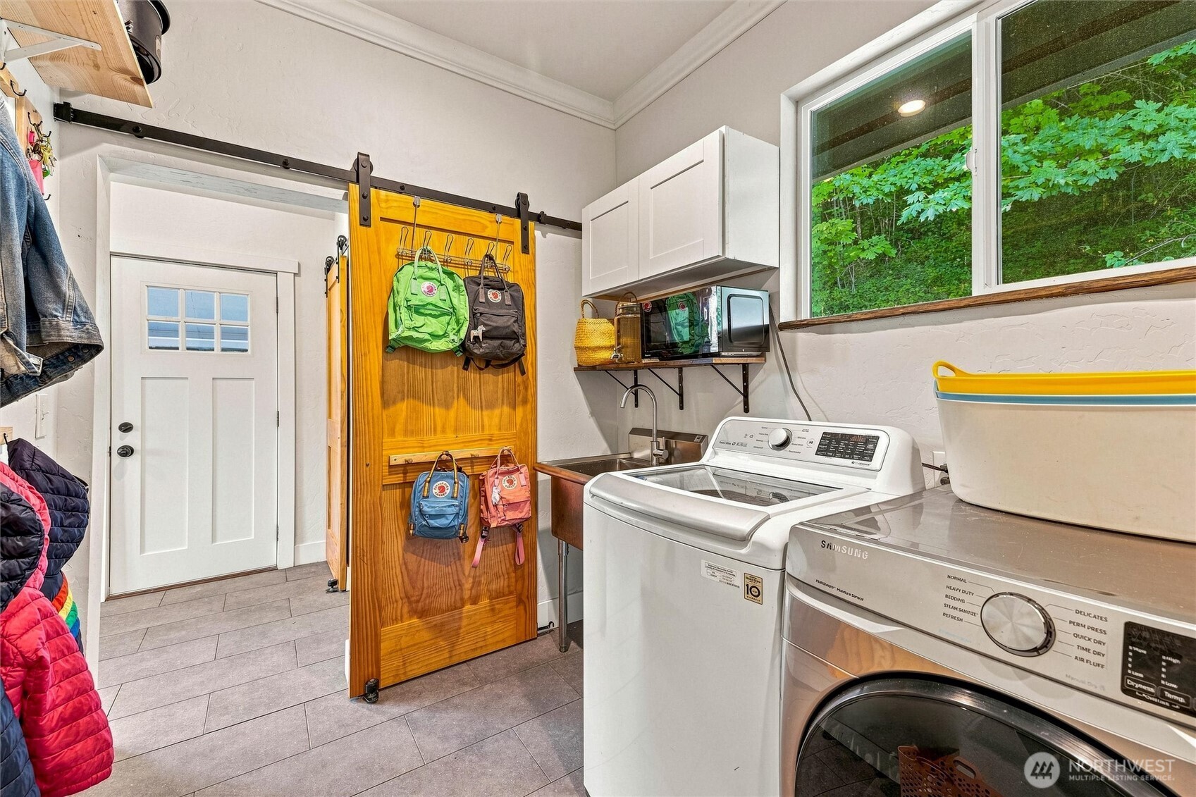 7223 Nims Place Property Photo 8