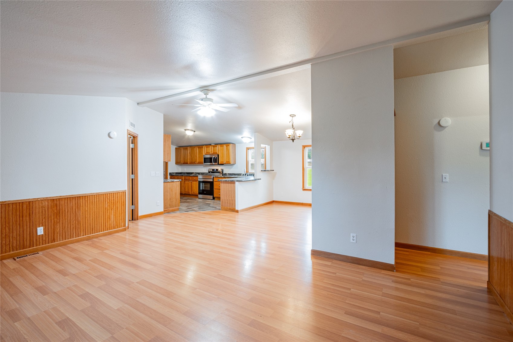 18231 Doris Lane Property Photo 2