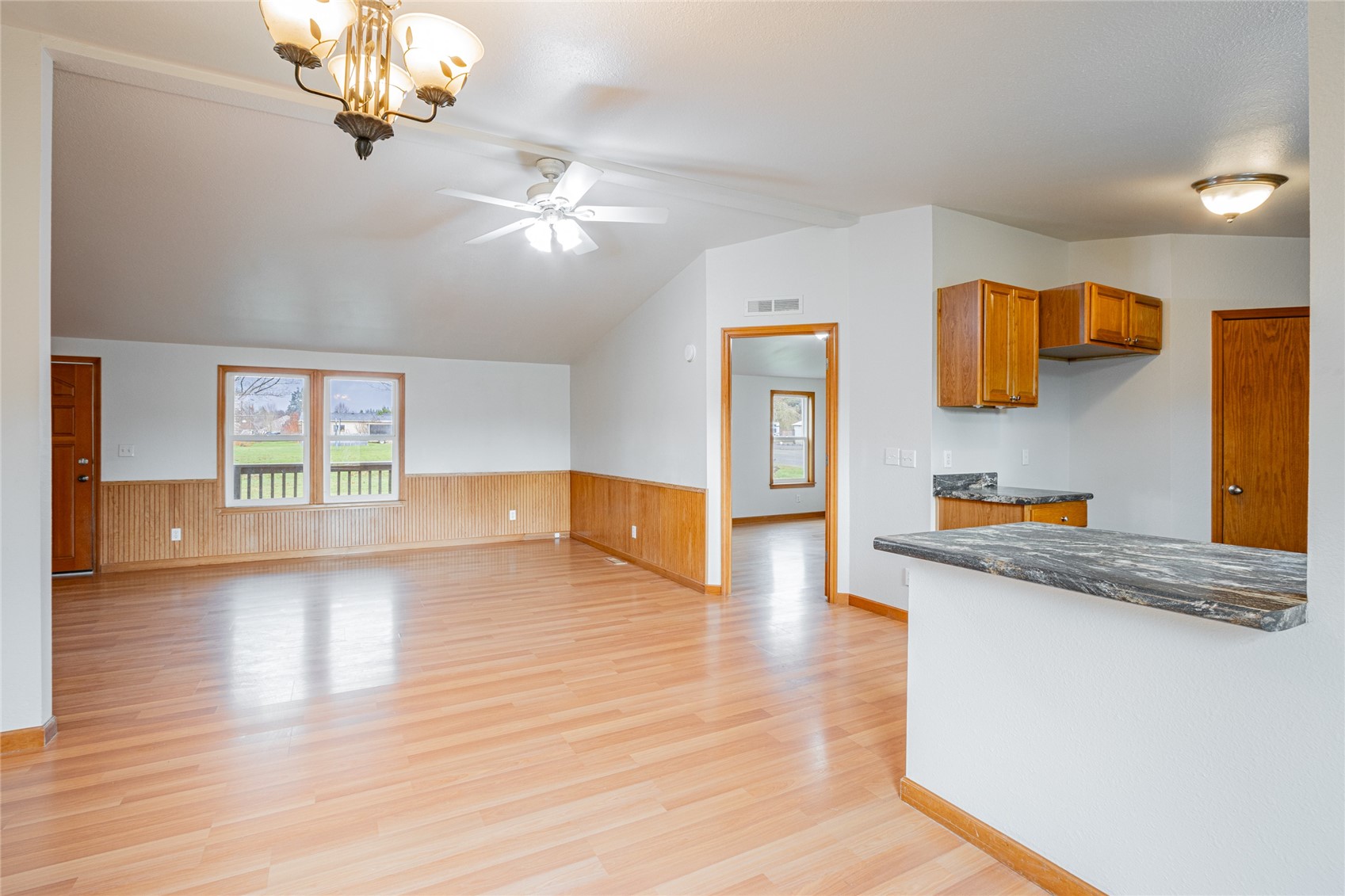18231 Doris Lane Property Photo 8