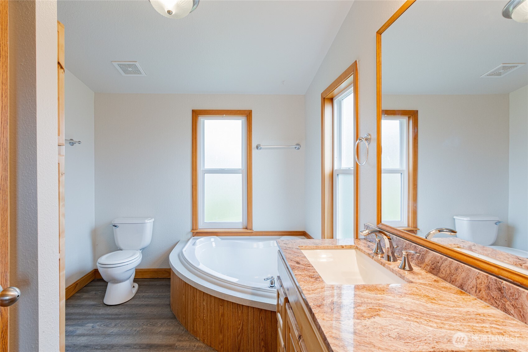 18231 Doris Lane Property Photo 11