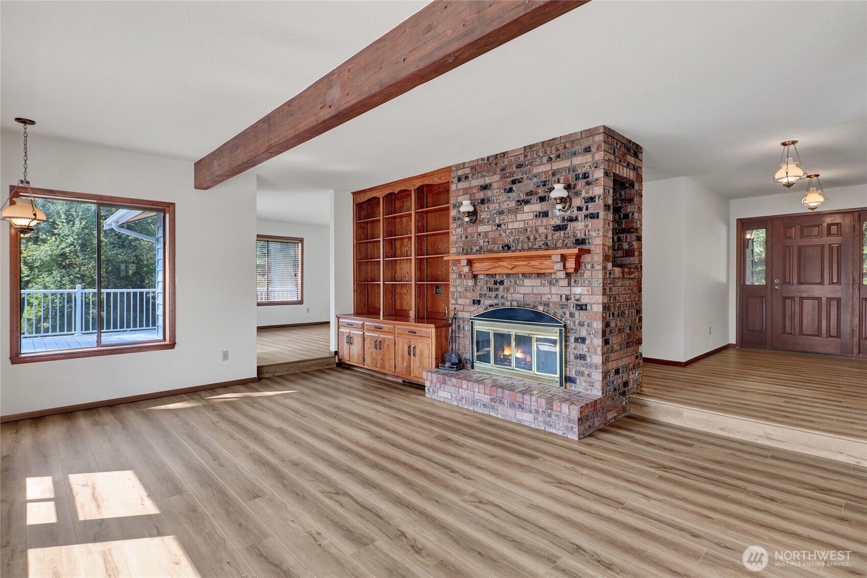 685 N Chuckanut Drive Property Photo 9