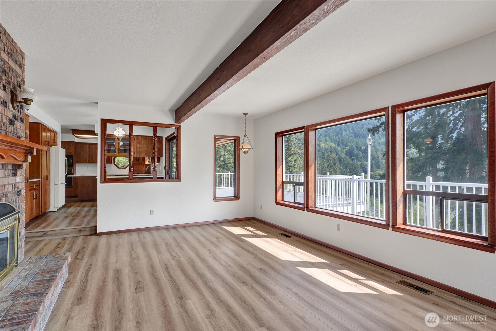 685 N Chuckanut Drive Property Photo 13
