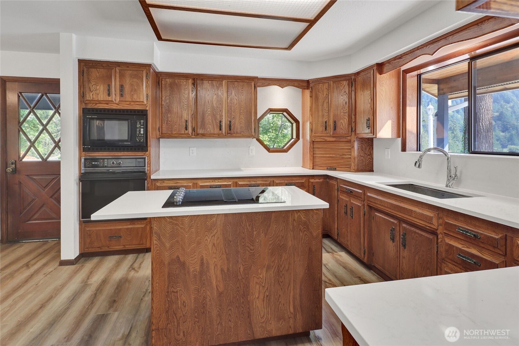 685 N Chuckanut Drive Property Photo 15