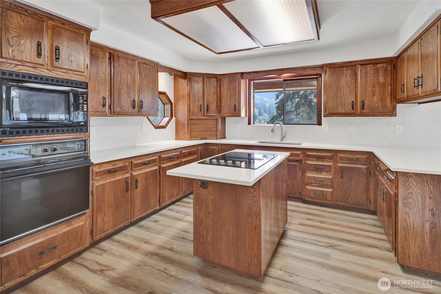 685 N Chuckanut Drive Property Photo 16