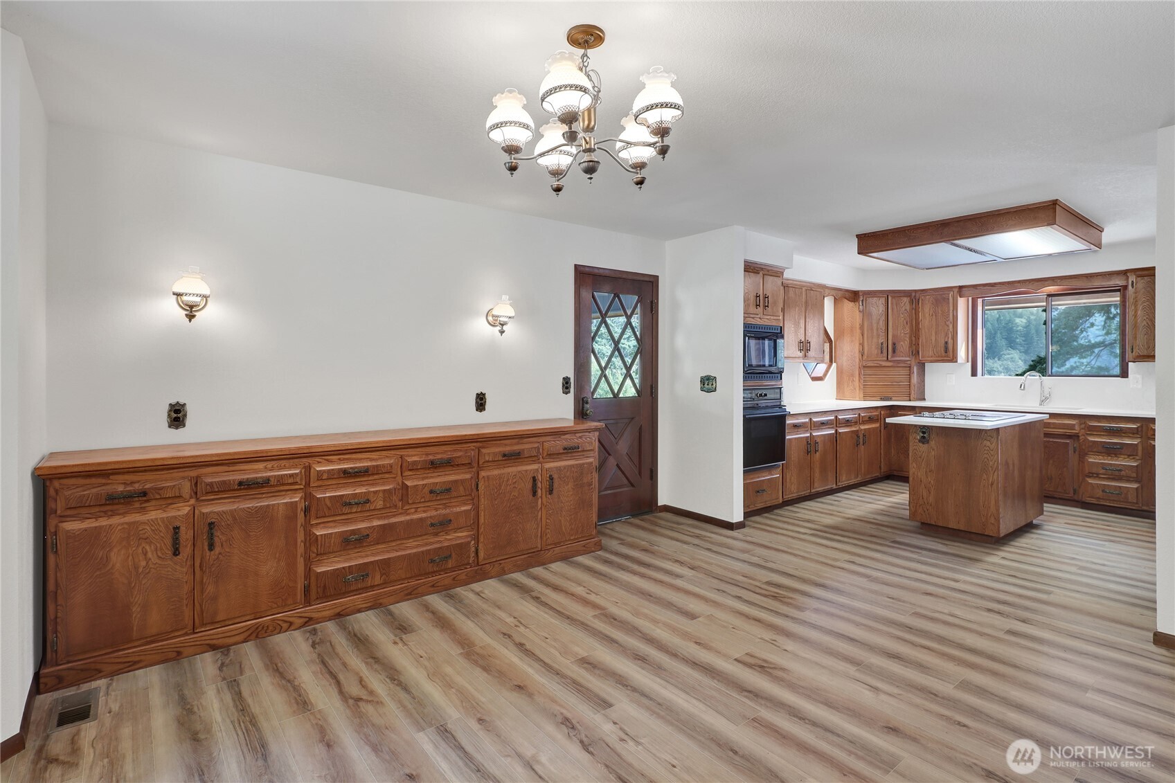 685 N Chuckanut Drive Property Photo 19