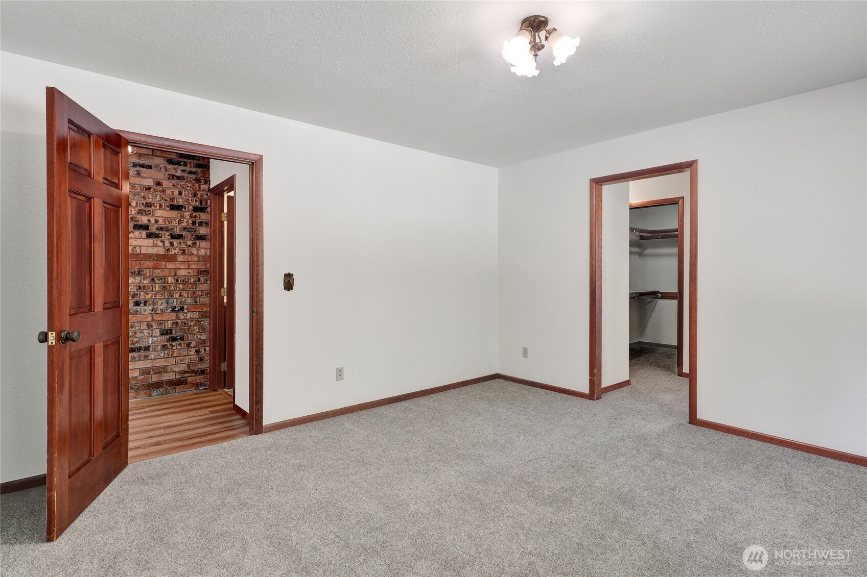 685 N Chuckanut Drive Property Photo 22