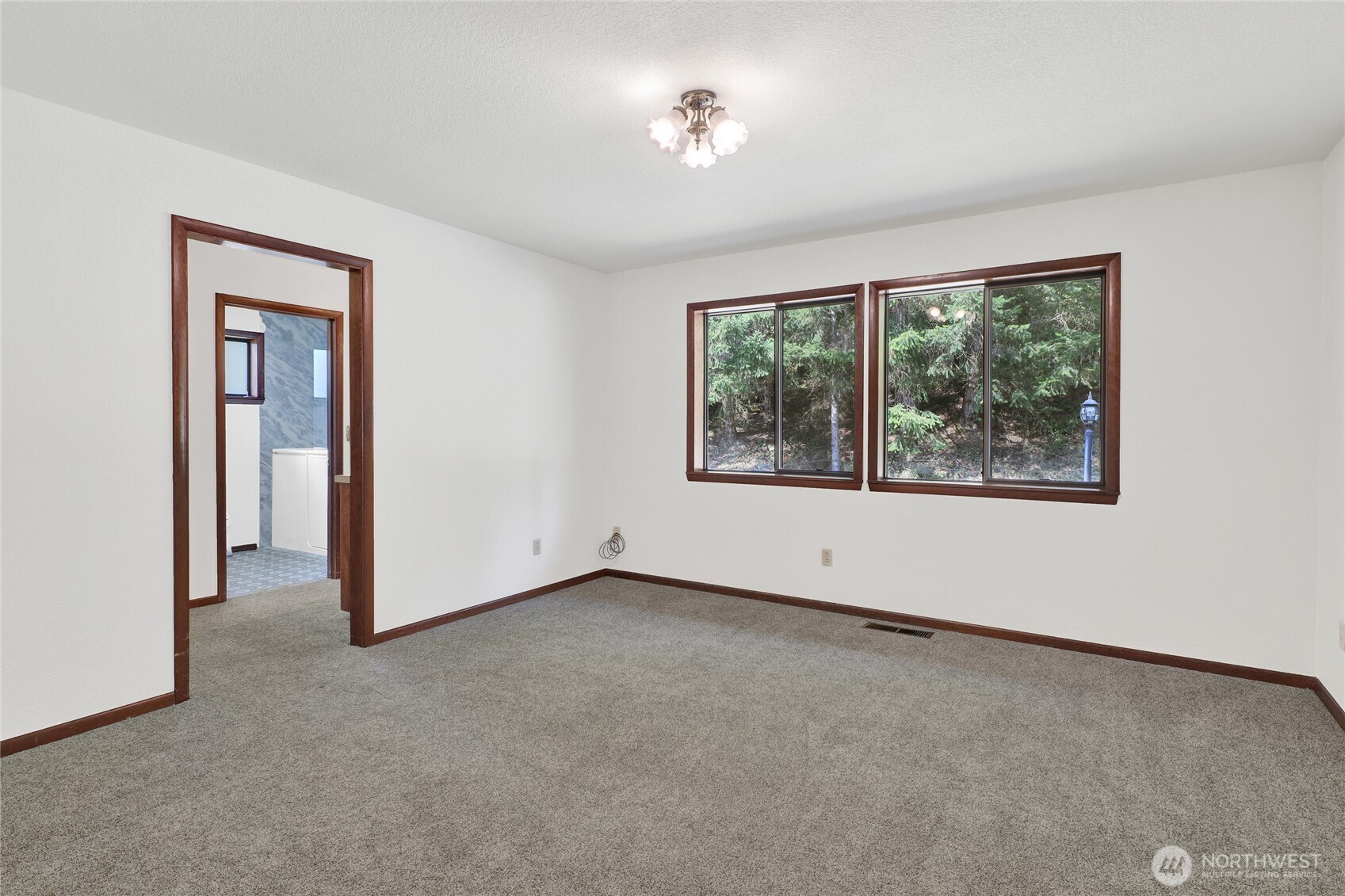 685 N Chuckanut Drive Property Photo 23