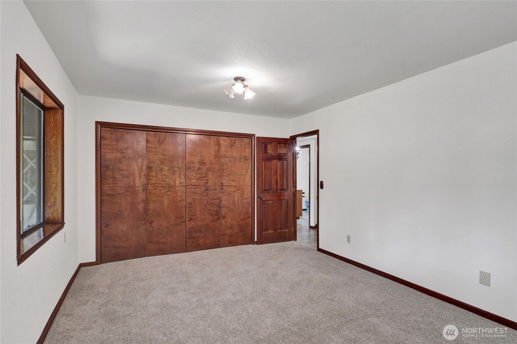 685 N Chuckanut Drive Property Photo 30