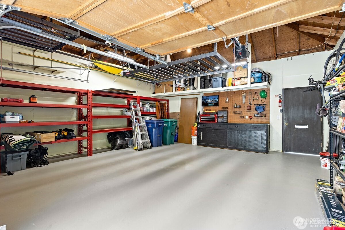 4605 170th Place Property Photo 6