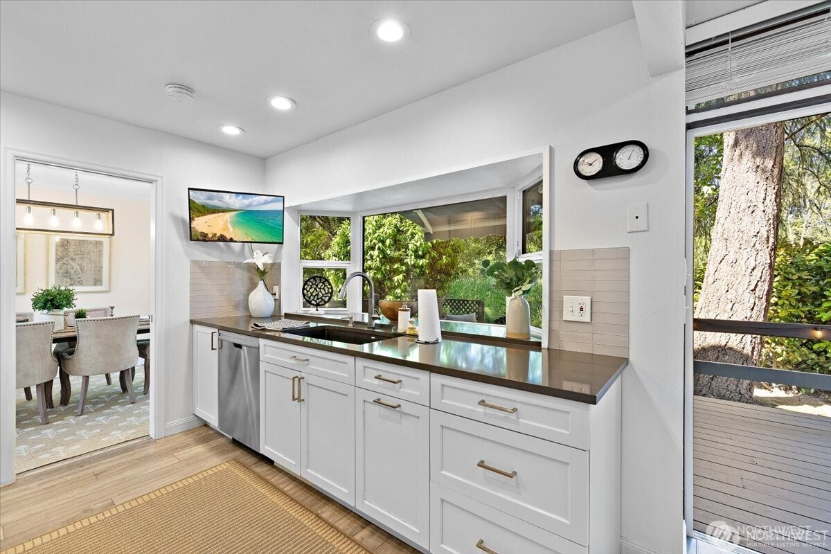 4605 170th Place Property Photo 9