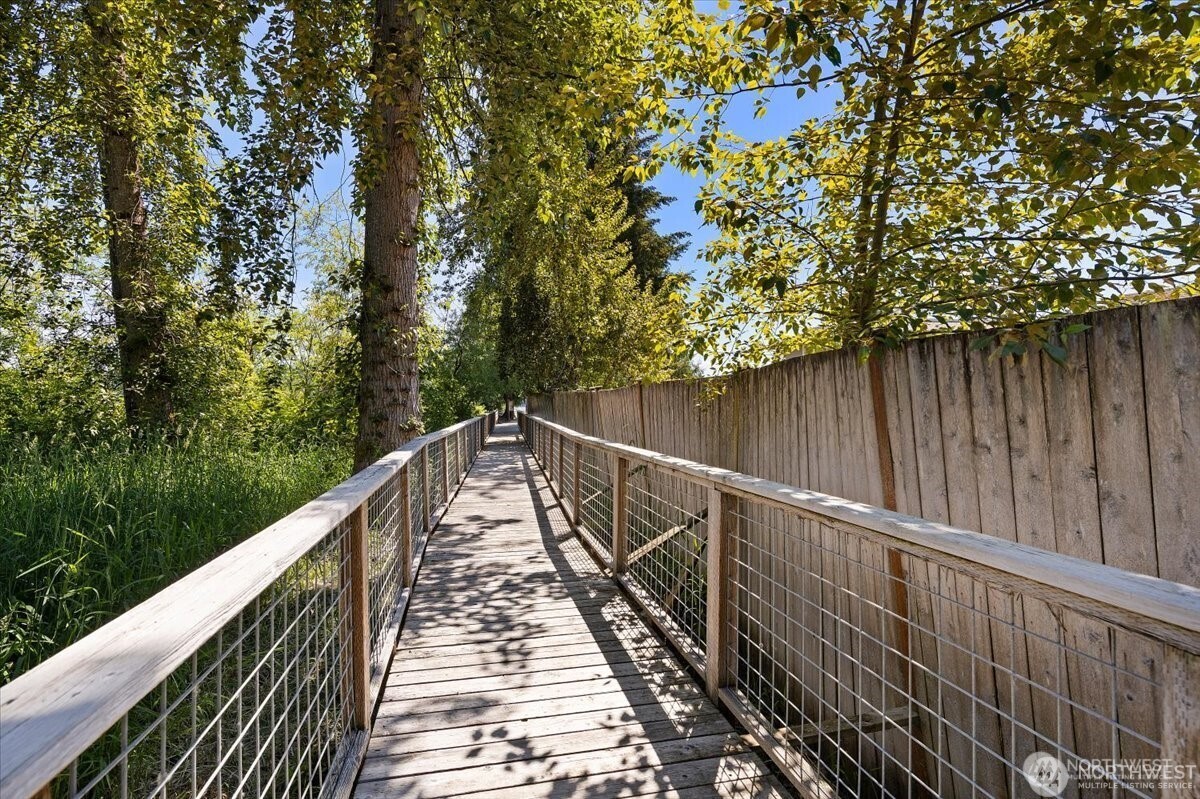 4605 170th Place Property Photo 32