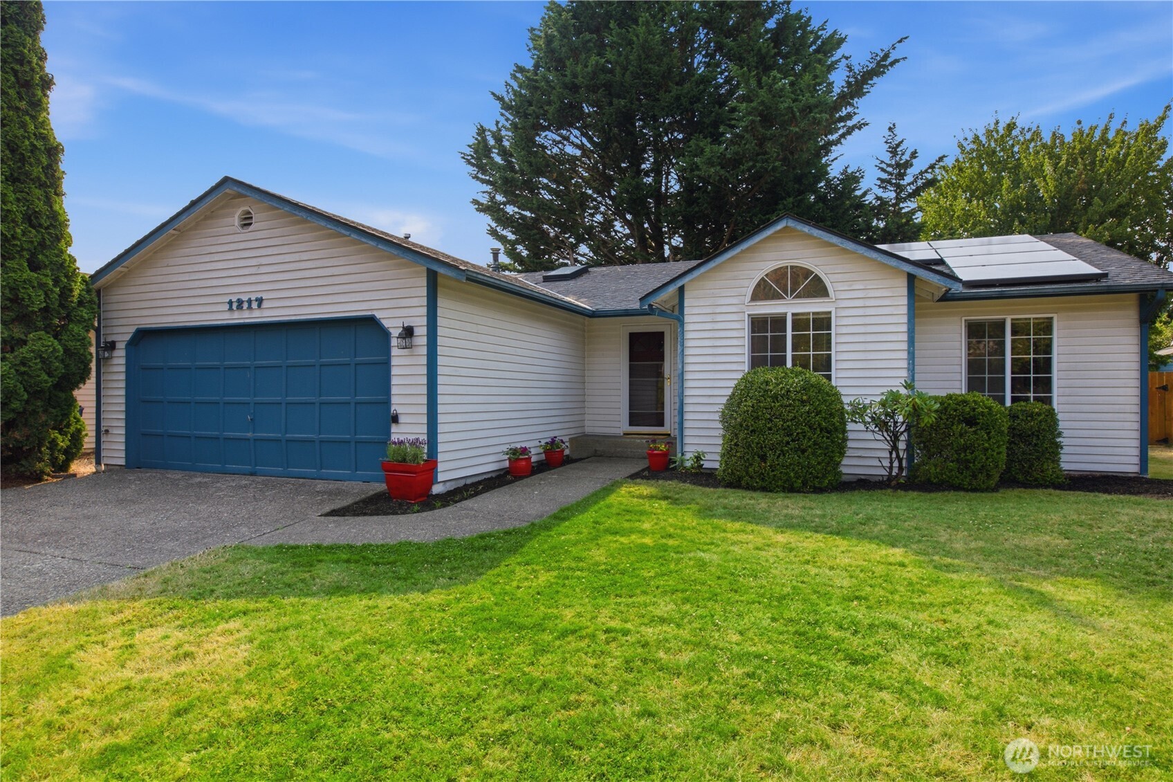 1217 E Street Property Photo 1